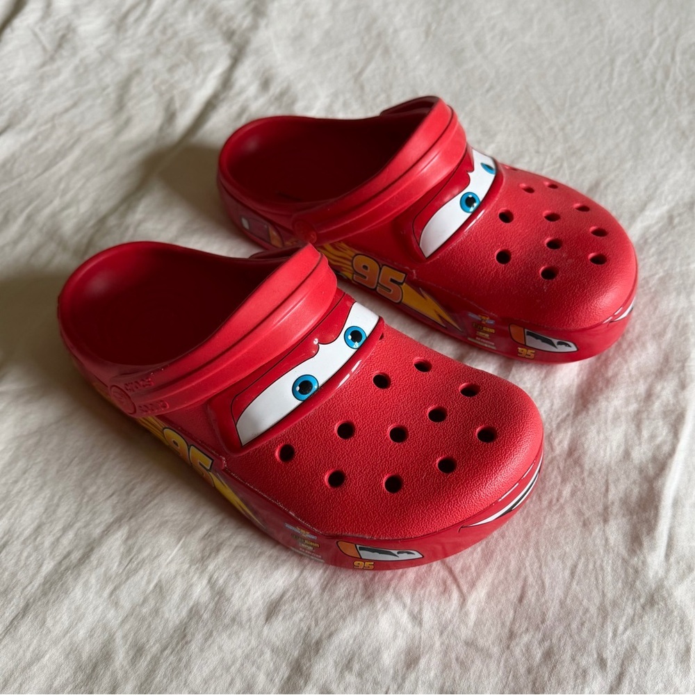 Lightning McQueen Light Up Crocs Women’s Size 7